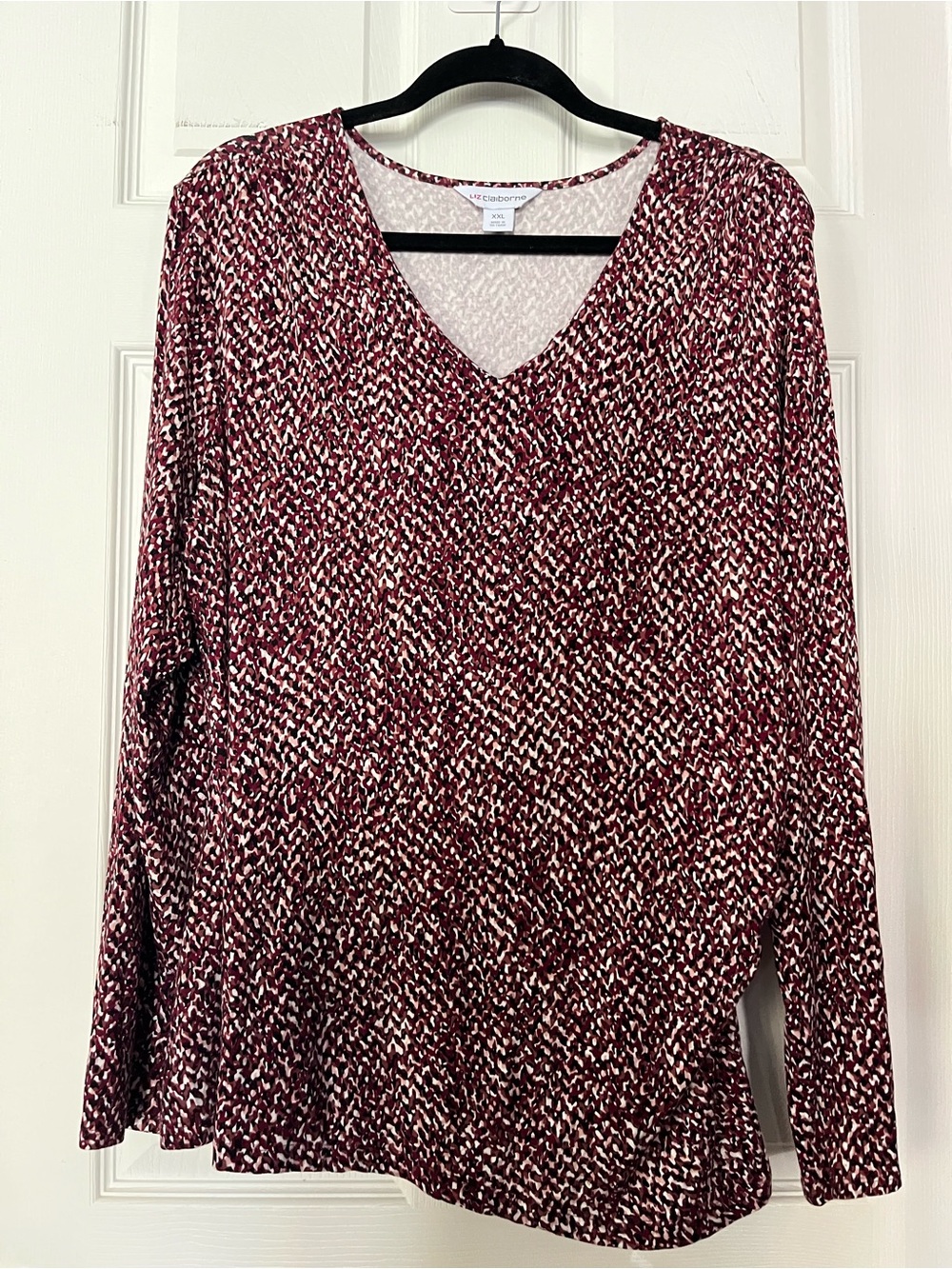 Liz Claiborne Burgundy & White V-Neck Long Sleeve Top